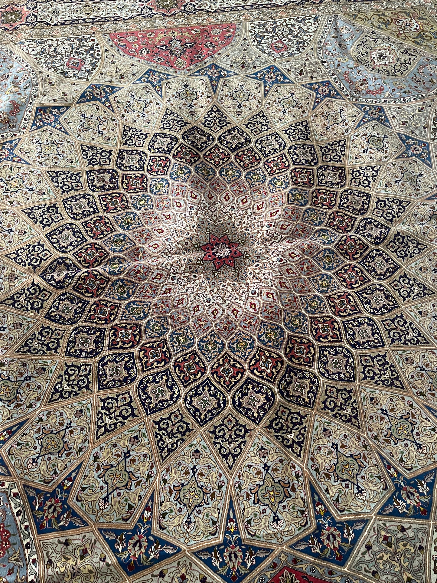 SQUARE GOMBAD CARPET