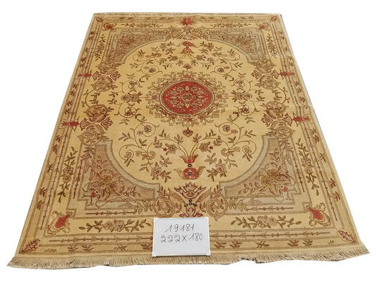 SAVONNERIE DESIGN BEIGE CARPET