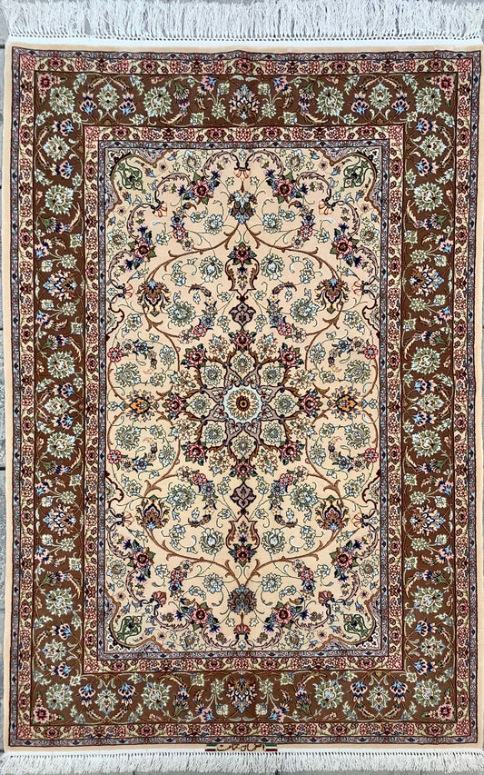 EARTHY SILKY ISFAHAN