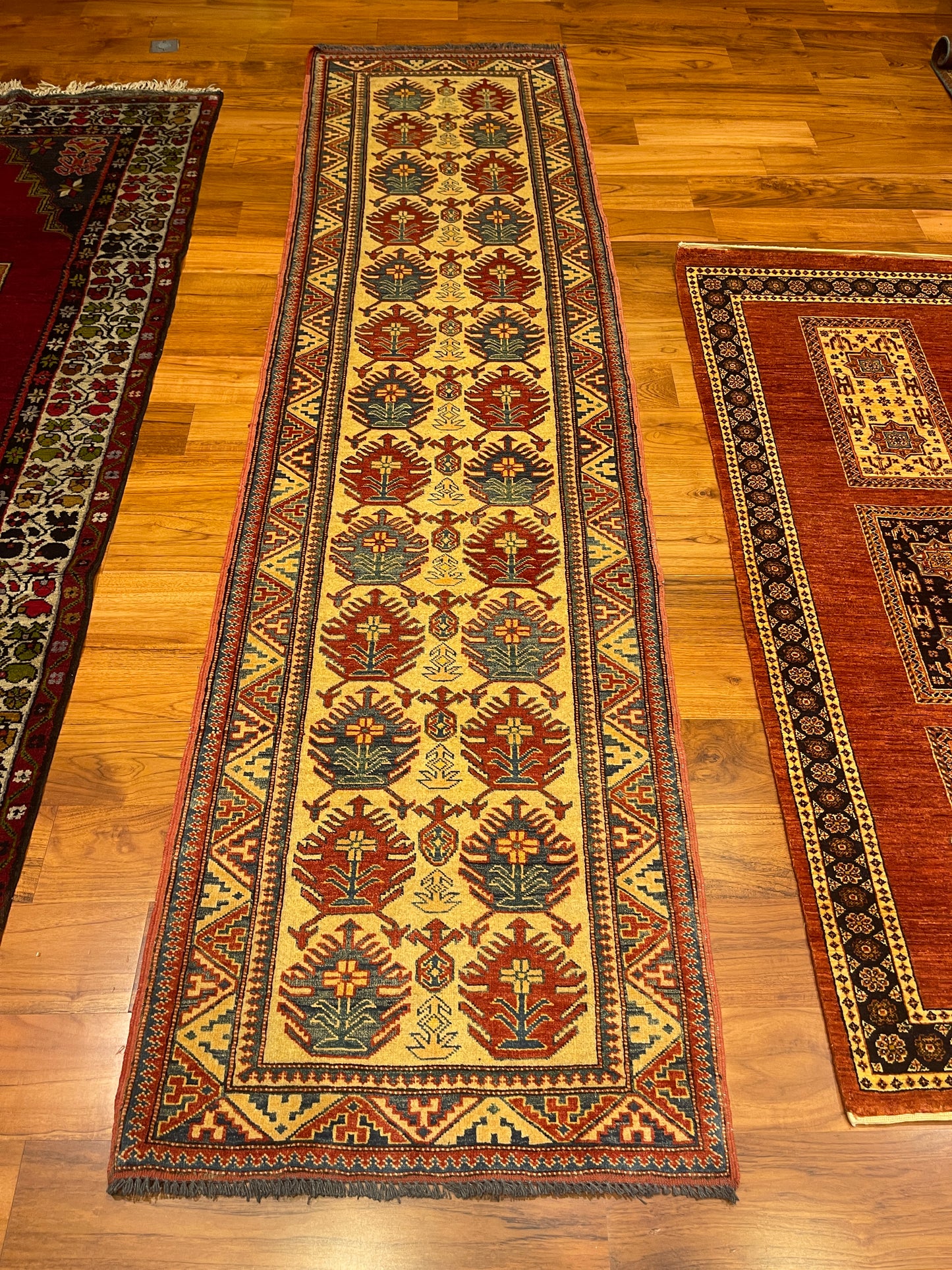 GOLD KAZAK RUNNER