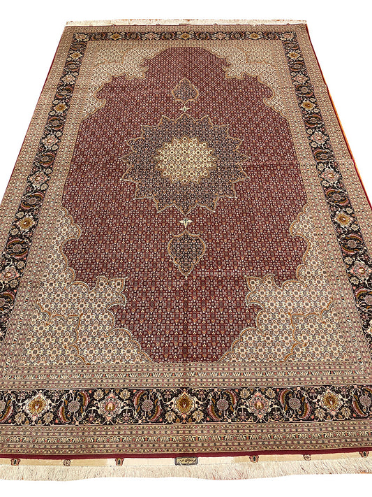 MAHI CARPET ON SILK